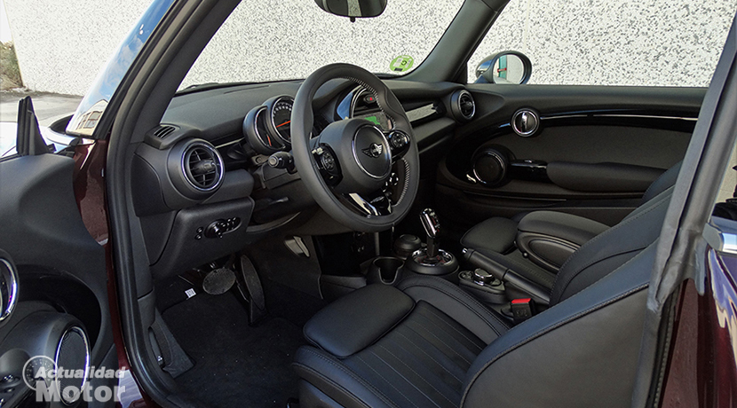 MINI Cooper S 3-door front seats