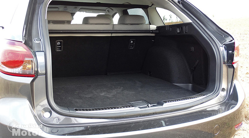 Test Mazda 6Wagon trunk
